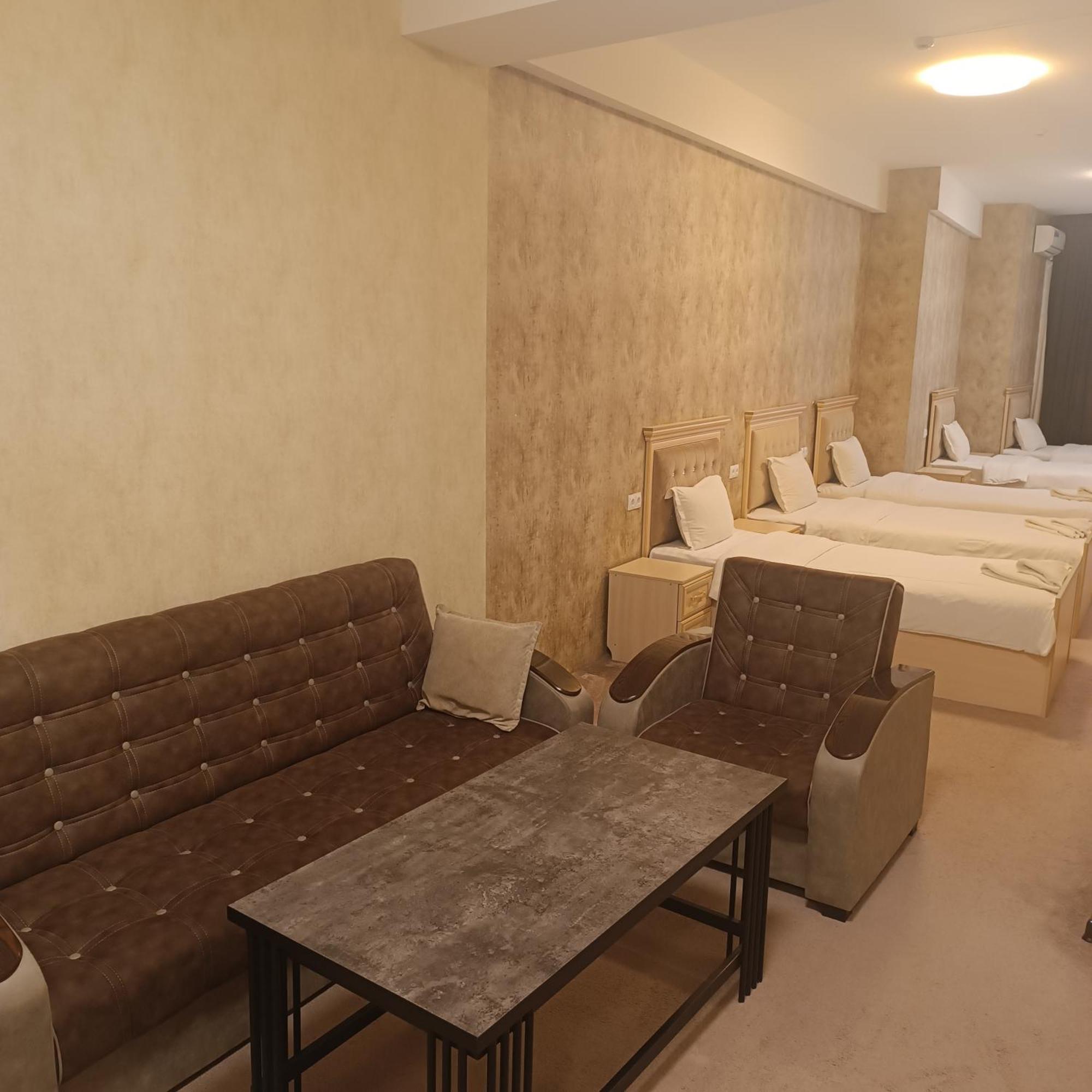 Grand Caravan Tashkent Esterno foto